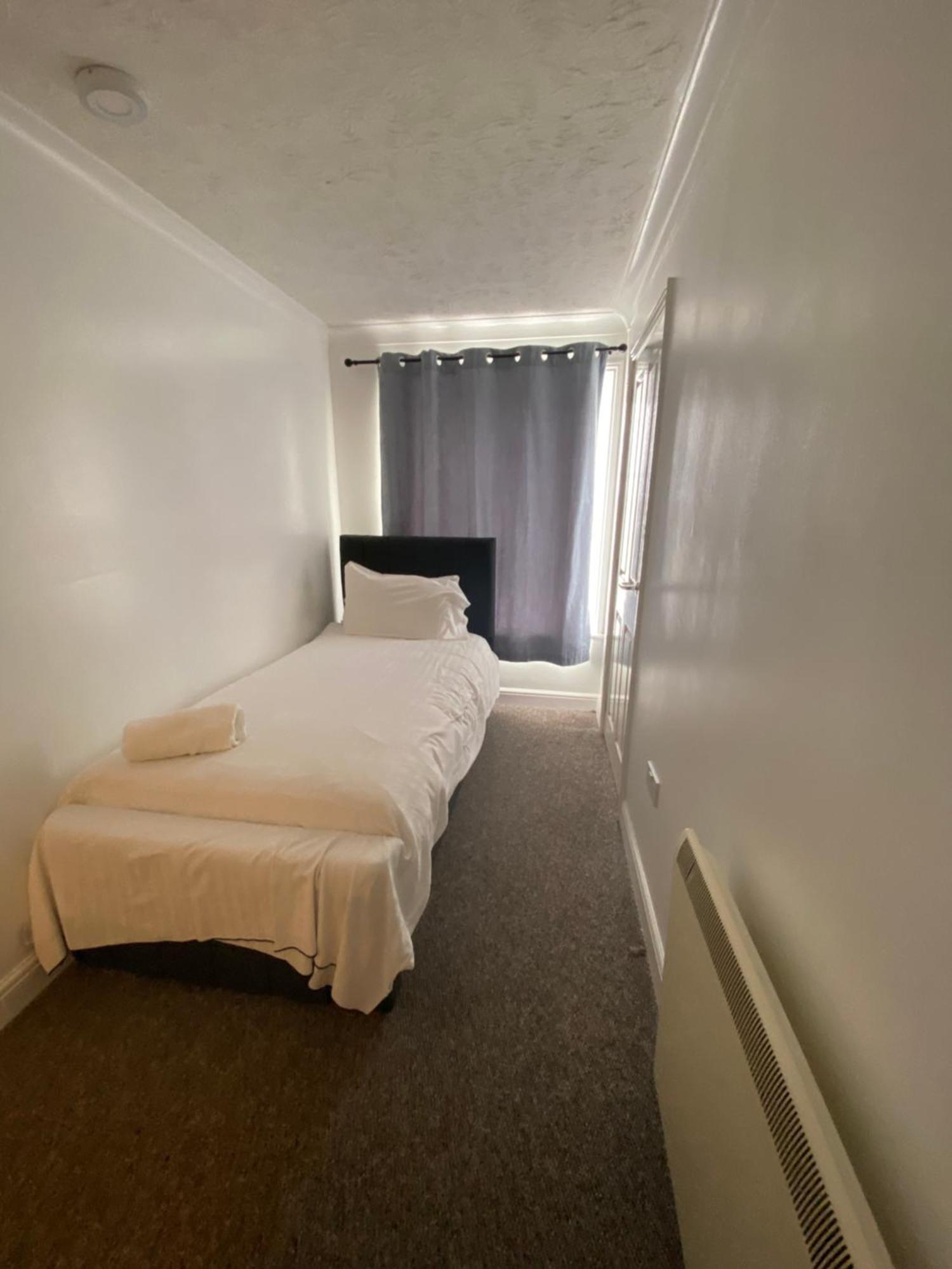 Spacious One Bedroom Flat With River View, 1E Great Yarmouth Dış mekan fotoğraf